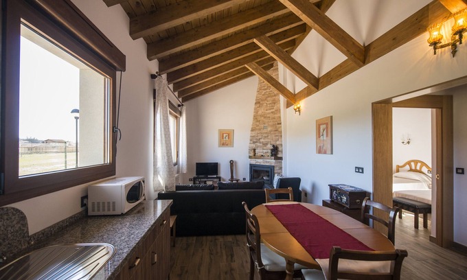 Matallana Cottage | Country houses 4 Valleys House N3