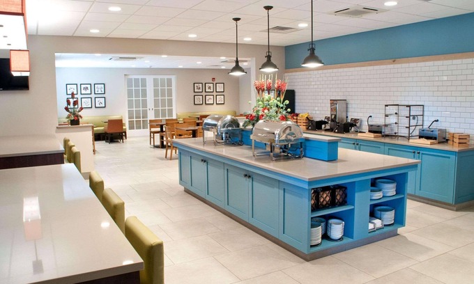 Lewisburg Hotel | Country Inn & Suites by Radisson, Lewisburg, PA
