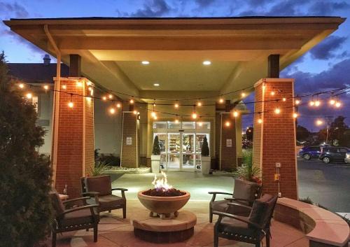 Rochester Hotel | Country Inn & Suites by Radisson, Rochester-Pittsford-Brighton, NY