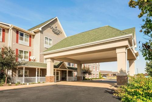 Orange Prairie Hotel | Country Inn & Suites by Radisson, Peoria North, IL