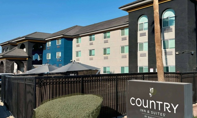South Mountain Hotel | Country Inn & Suites by Radisson, Phoenix Airport, AZ