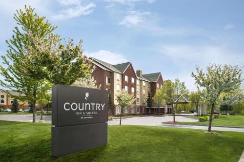 Novi Hotel | Country Inn & Suites by Radisson, Novi, MI