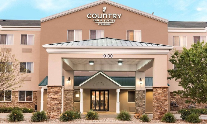 Cedar Rapids - Iowa City Hotel | Country Inn & Suites by Radisson, Cedar Rapids Airport, IA