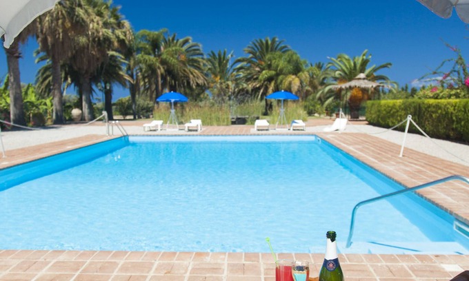 Sant'Agata di Militello House | Country house with pool