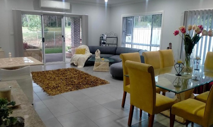 Edmondson Park House | Country Lane