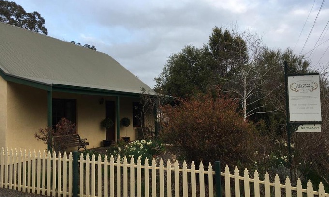Angaston Bed & Breakfast | Country Pleasures Bed and Breakfast