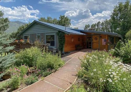 Durango - Purgatory Bed & Breakfast | Country Sunshine Bed and Breakfast