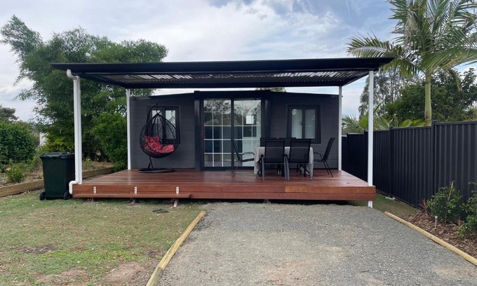 Willowbank Villa | Country Tracks