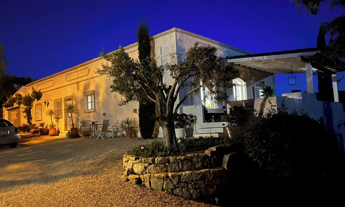 Lagos e Relvas Villa | country villa with swimming pool and beautiful sea views near Faro, free wifi AC