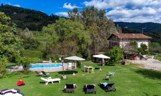 Mologno House | Country villa with private pool garden, wi-fi free for families and groups
