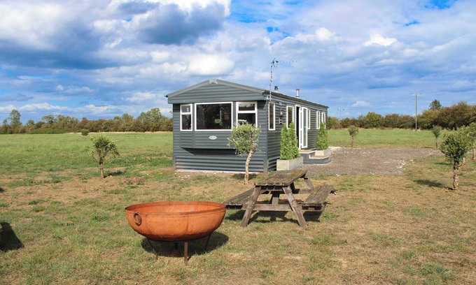 Glentham Cabin | Countryside Family Cabin Retreat