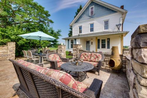 Wooster House | Countryside Home in Wooster with Patio and Fire Pit