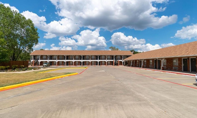 Kaufman Hotel | Countryside Inn