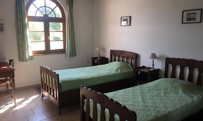 Villeherviers Cottage | Countryside Retreat: Family Gîte, Riverside, Loire Castles Nearby