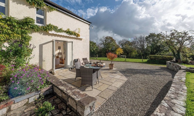 Broadwoodwidger Cottage | Couple's Retreat in beautiful West Devon Countryside