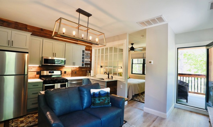 Holderness House | Couples Getaway overlooking Squam Channel