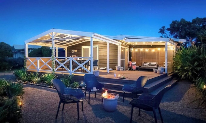 Sunderland Bay House | Couples Retreat with Ocean View