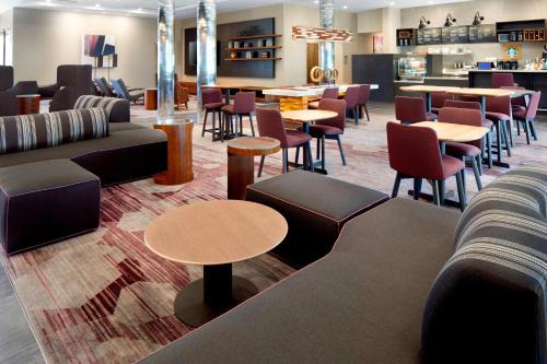 Houston Hotel | Courtyard by Marriott Houston Intercontinental Airport