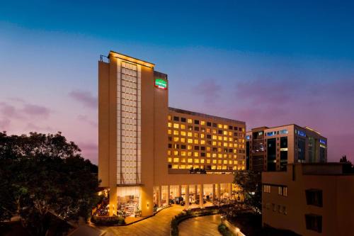 Andheri East Hotel | Courtyard by Marriott Mumbai International Airport