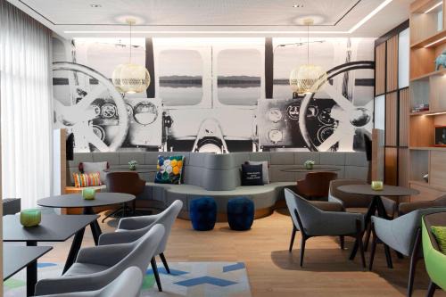 Gilching Hotel | Courtyard by Marriott Oberpfaffenhofen Munich South