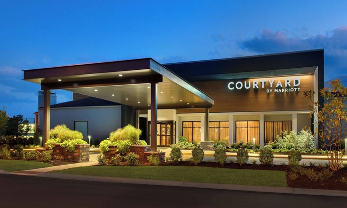Wayne Hotel | Courtyard by Marriott Philadelphia Devon/Villanova
