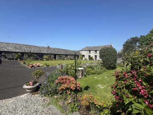 Boscastle House | Courtyard Farm Cottages