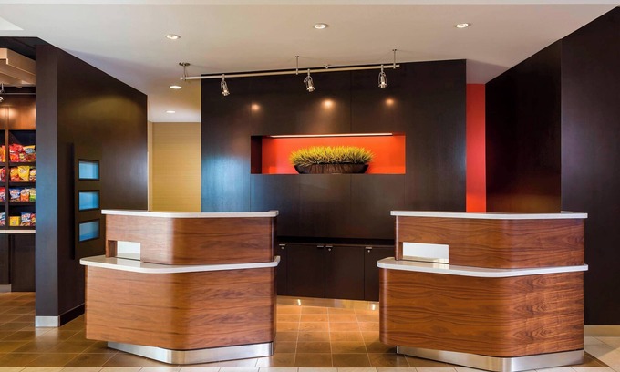 Crossroad Park Hotel | Courtyard Kalamazoo Portage