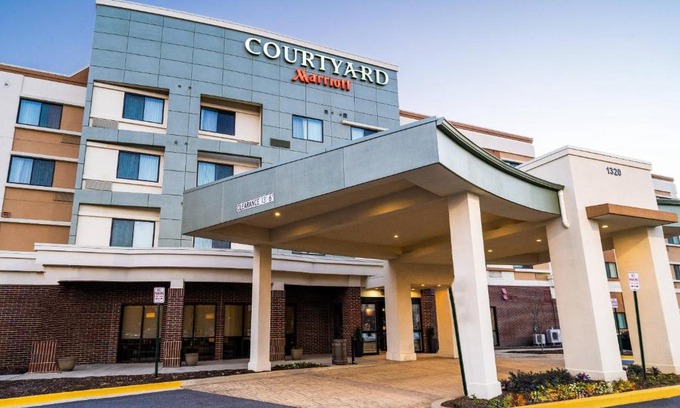 West Hyattsville Hotel | Courtyard Largo Medical Center Drive
