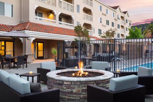 Novato Hotel | Courtyard Novato Marin/Sonoma