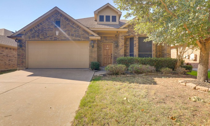 Mansfield House | Covered Patio & Large yard: Mansfield Home