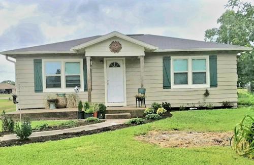 Markham House | Cowboy Cottage, Country Charm