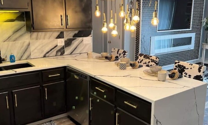 Appleton Apartment | Cowchella luxury penthouse w/garage & fireplace
