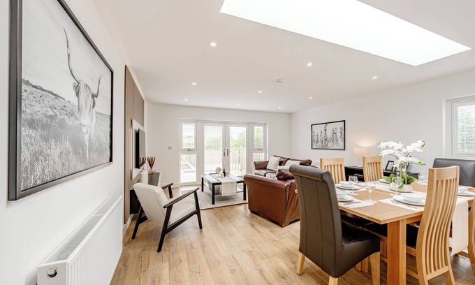 Cowdenbeath Cottage | Cowden Coorie - A Scottish charm if Fife