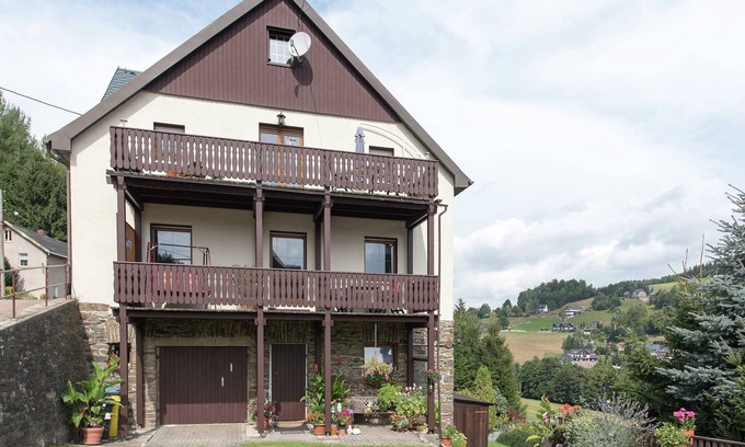 Rittersgrun Apartment | Cozy Ski Base with Garden