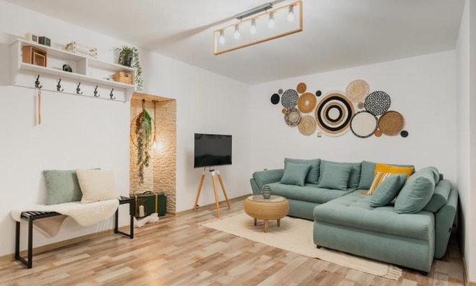 Brasov City Centre Apartment | CoZee Studio - In inima Brasovului