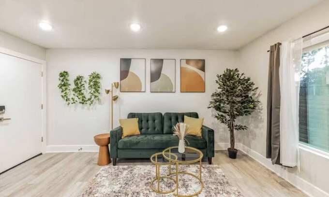 Old East Dallas Apartment | Cozy 1/1 | 10 mins to DT