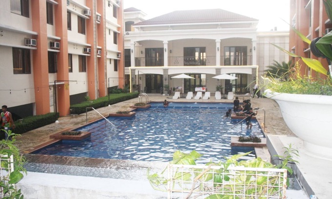 San Dionisio Apartment | Cozy 1 Bed Studio - Minutes to NAIA and MOA!
