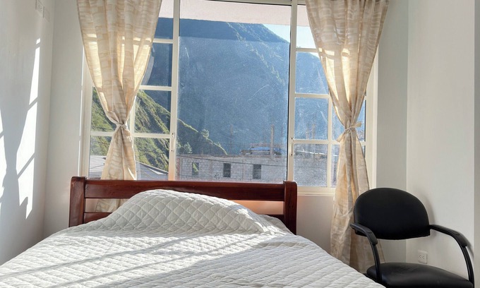 Banos de Agua Santa Apartment | Cozy 1-bedroom apartment in awesome Baños de Agua Santa with WiFi