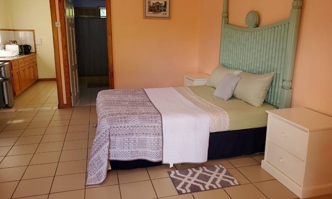 Eau Piquant Apartment | Cozy 1-bedroom apartment with WiFi, AC in enchanting Eau Piquant