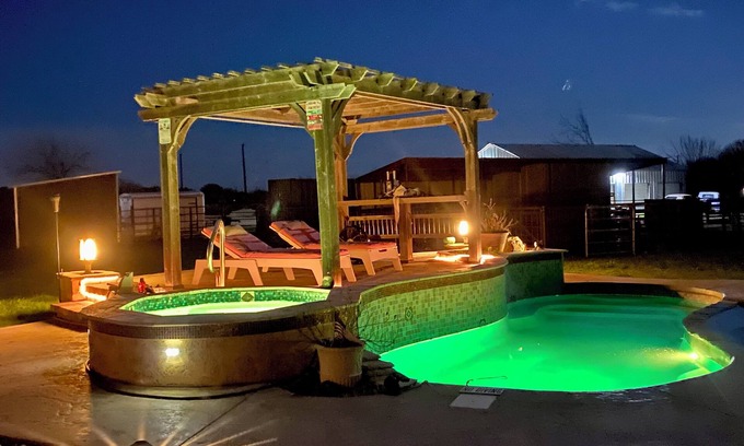 Medina County Apartment | Cozy 1-bedroom apartment in charming Rio Medina with AC, WiFi