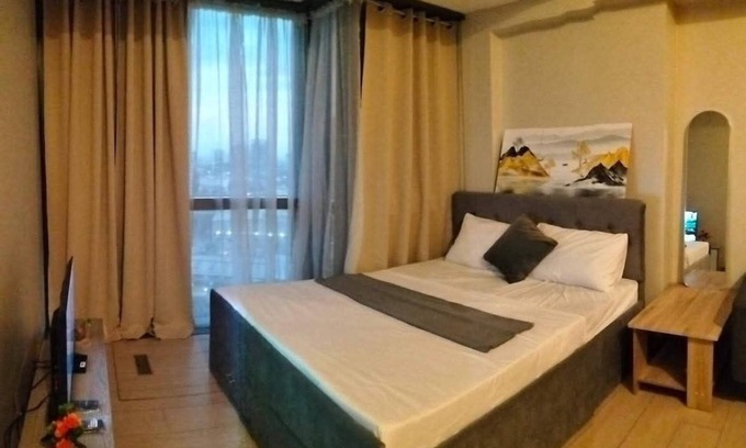 Bagumbayan Condo | Cozy 1-bedroom condo with WiFi, AC in wonderful Quezon City