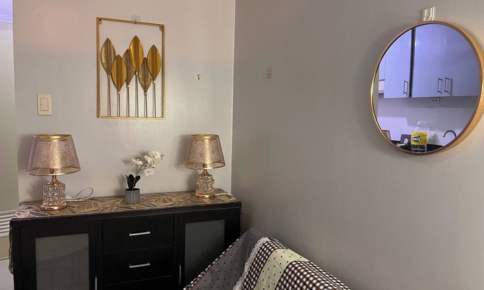 Malate Condo | Cozy 1 bedroom condo in charming Pasay Mall Of Asia with AC, WiFi balcony