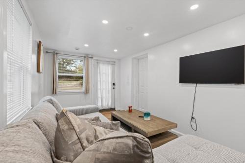 Silver Spring Apartment | Cozy 1-bedroom garden apartment