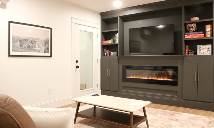 Salem Apartment | Cozy 1-bedroom with electric fireplace, just minutes from downtown Salem!