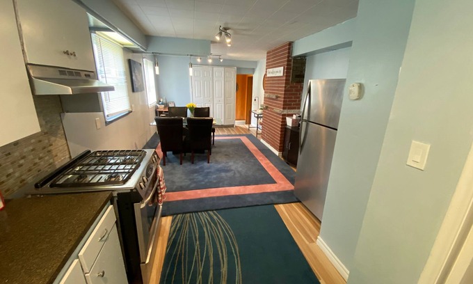 Thorold House | COZY 13 MIN HOME NEAR NIAGRA FALLS!