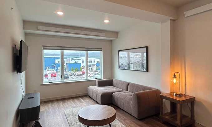 Ketchikan Apartment | Cozy 1BR/1BA in Ketchikan, near airport, shops & more—feels like home!