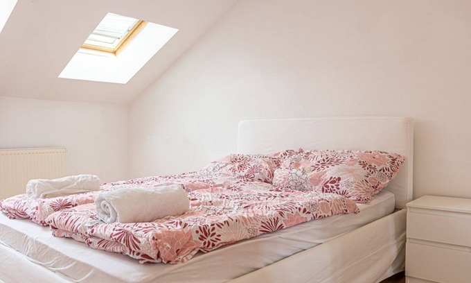 Meidling Apartment | Cozy 1BR Apt Comfortable Design/@ Schönbrunn