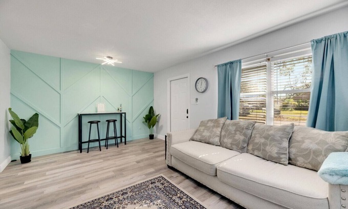 Sun Bay South Apartment | Cozy 1BR Retreat | Heart of South Tampa