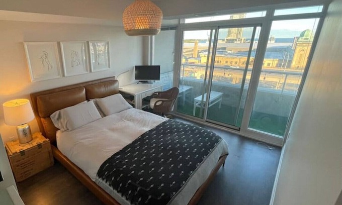 King West Village Condo | Cozy 1BR Trendy Condo in Liberty Village with Balcony