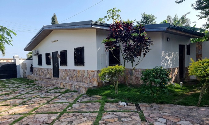 Aburi Apartment | Cozy 2 bedroom apartment in the beautiful Aburi Mountains.